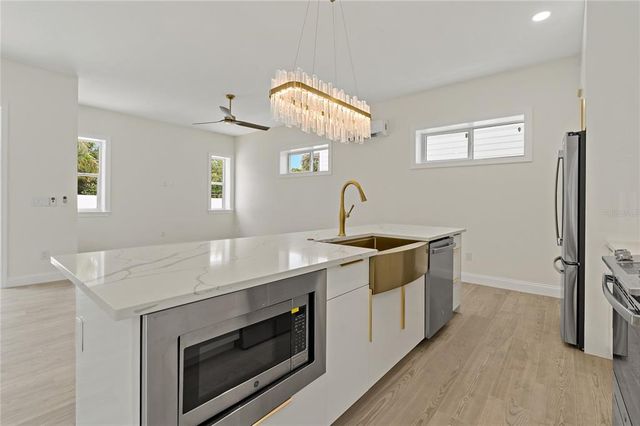 1348 SAN CHRISTOPHER DRIVE 3, Dunedin, FL 34698