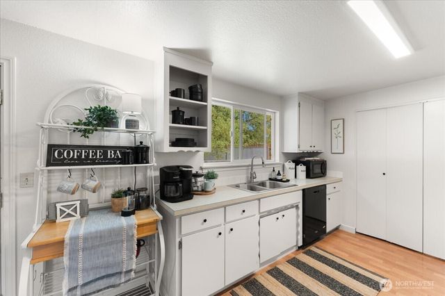 16954 SE 255th Place, Covington, WA 98042