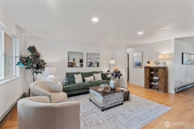 16954 SE 255th Place, Covington, WA 98042