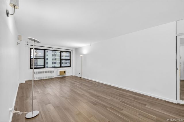 123-40 83rd Avenue 6G, Kew Gardens, NY 11415