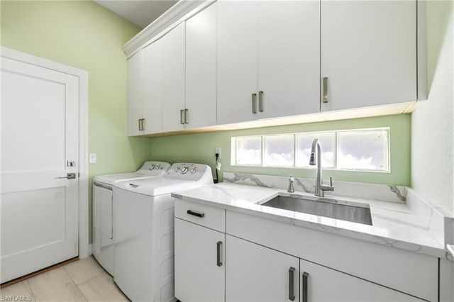 8730 Ferrara CT, Naples, FL 34114