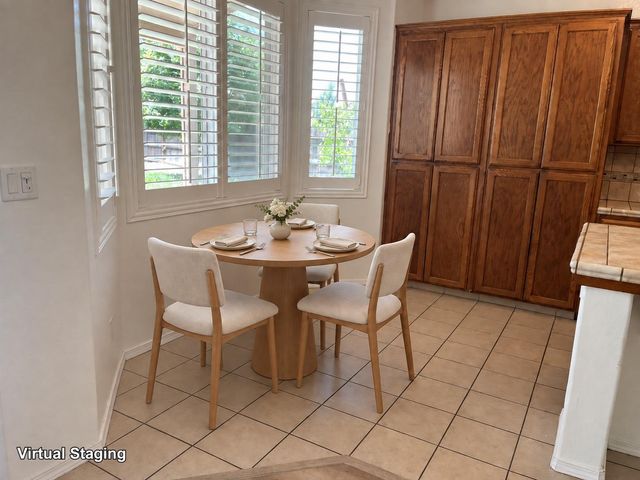 2392 S Playa, Fresno, CA 93727