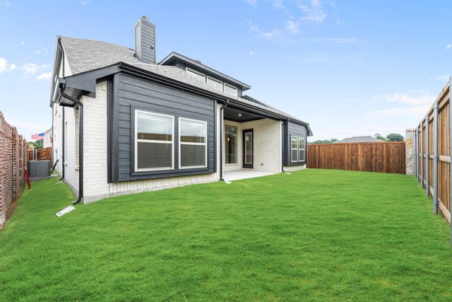 2300 Legacy Oaks Lane, Bedford, TX 76021