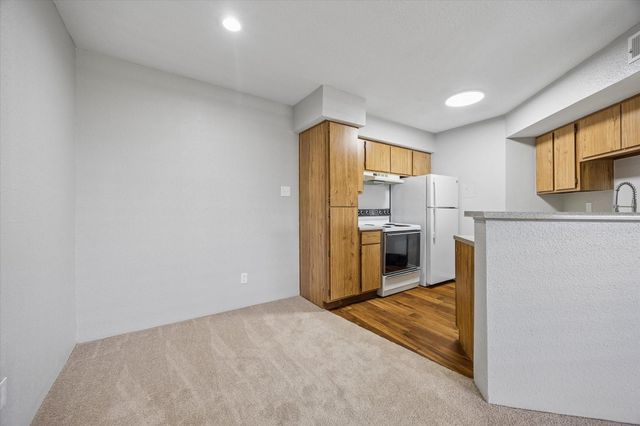 1660 W T C Jester Boulevard 106, Houston, TX 77008