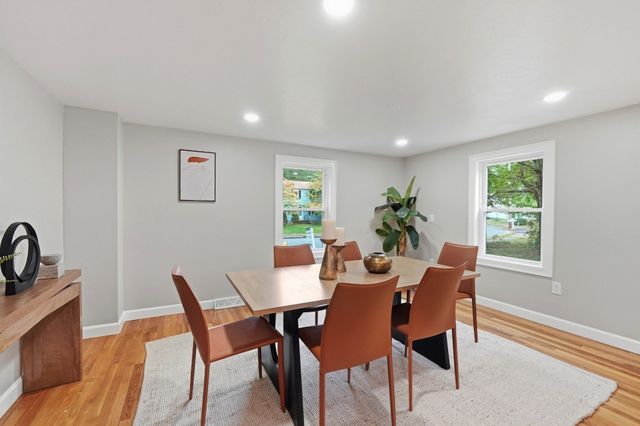 78 Old Farm Rd, Mansfield, MA 02048