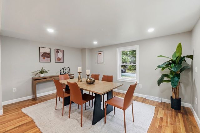 78 Old Farm Rd, Mansfield, MA 02048