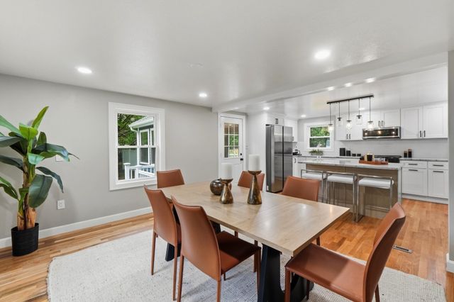 78 Old Farm Rd, Mansfield, MA 02048