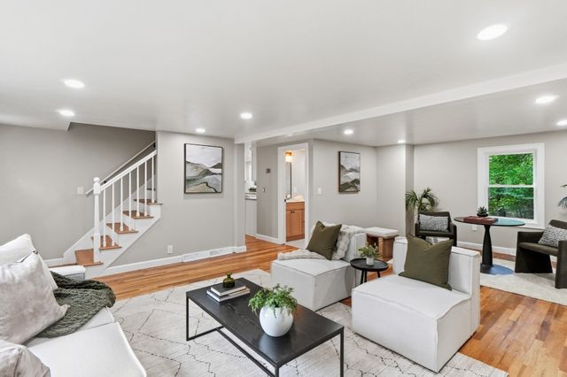 78 Old Farm Rd, Mansfield, MA 02048
