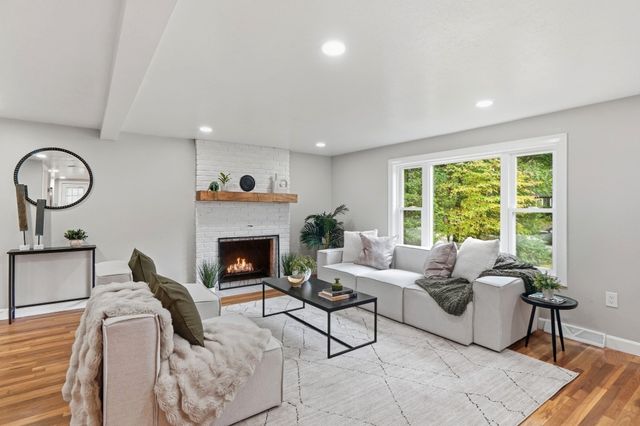 78 Old Farm Rd, Mansfield, MA 02048