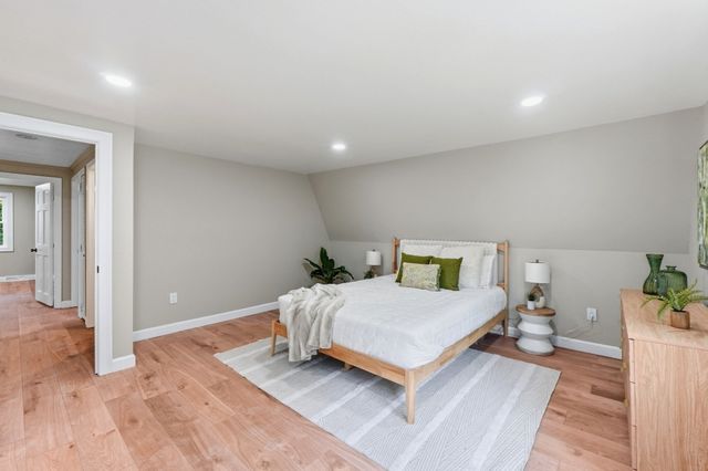 78 Old Farm Rd, Mansfield, MA 02048