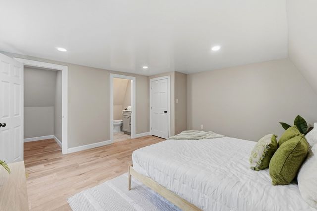 78 Old Farm Rd, Mansfield, MA 02048