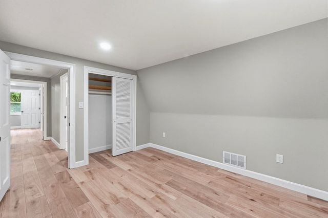 78 Old Farm Rd, Mansfield, MA 02048