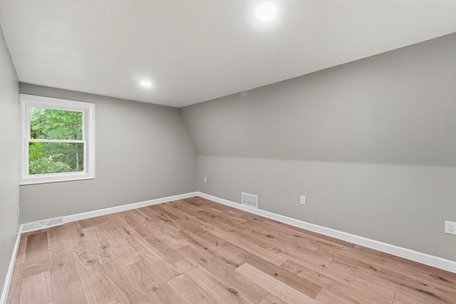 78 Old Farm Rd, Mansfield, MA 02048