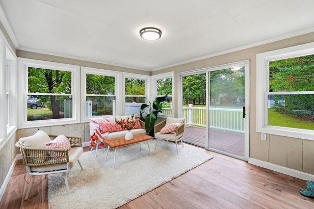 78 Old Farm Rd, Mansfield, MA 02048