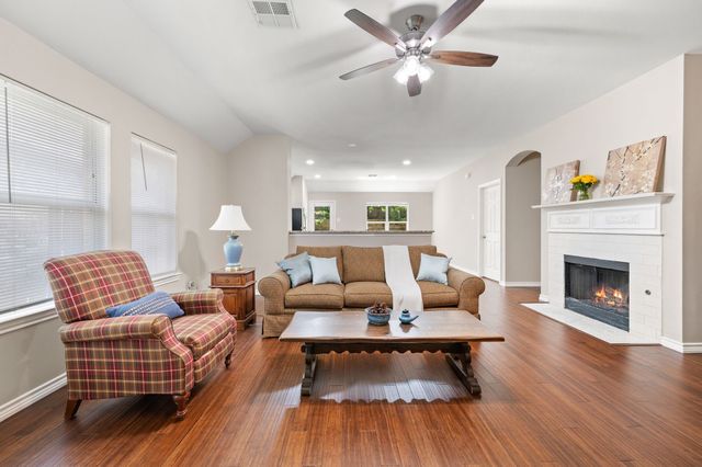 10008 Sourwood Drive, Fort Worth, TX 76244