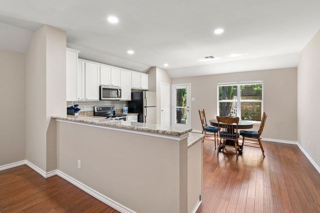 10008 Sourwood Drive, Fort Worth, TX 76244
