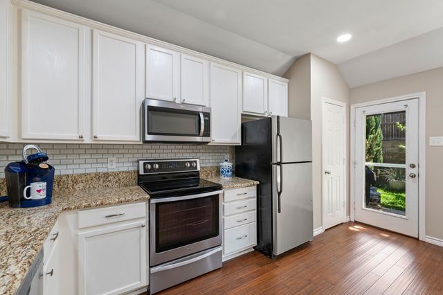 10008 Sourwood Drive, Fort Worth, TX 76244