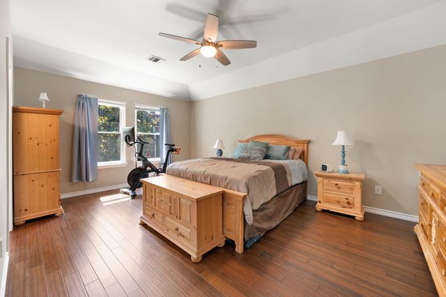 10008 Sourwood Drive, Fort Worth, TX 76244