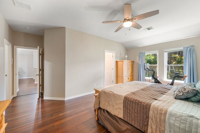 10008 Sourwood Drive, Fort Worth, TX 76244