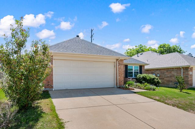 10008 Sourwood Drive, Fort Worth, TX 76244