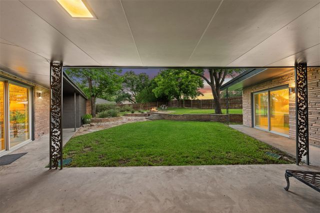 511 Sunset Street, Clifton, TX 76634