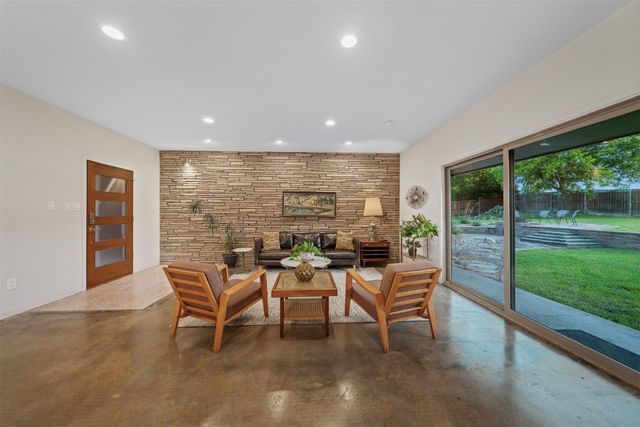 511 Sunset Street, Clifton, TX 76634