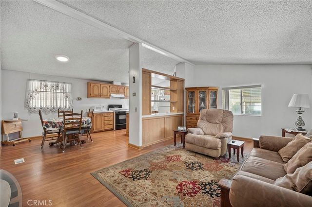 929 E Foothill 35, Upland, CA 91786