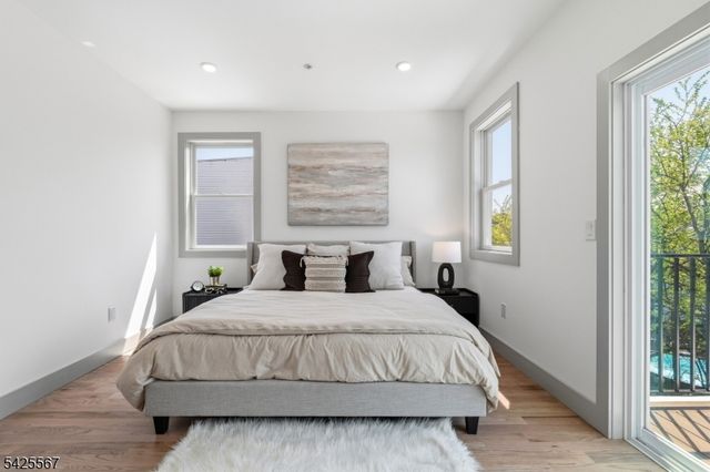 161 Woodlawn Ave 3, Jersey City, NJ 07305