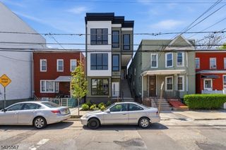 161 Woodlawn Ave 3, Jersey City, NJ 07305