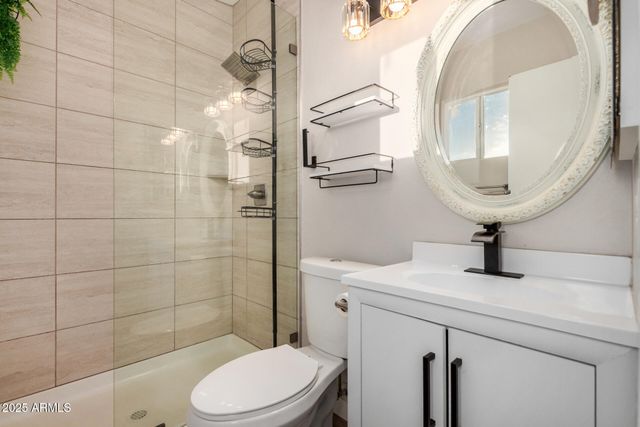 421 E WICKIEUP Lane, Phoenix, AZ 85024