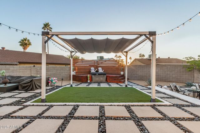 421 E WICKIEUP Lane, Phoenix, AZ 85024