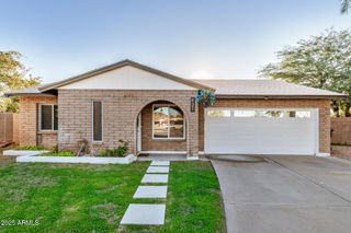 421 E WICKIEUP Lane, Phoenix, AZ 85024