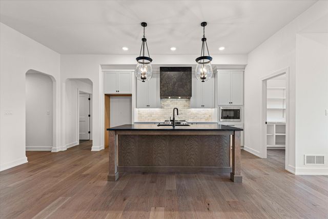 313 ASH DOWN DR, Columbia, MO 65201