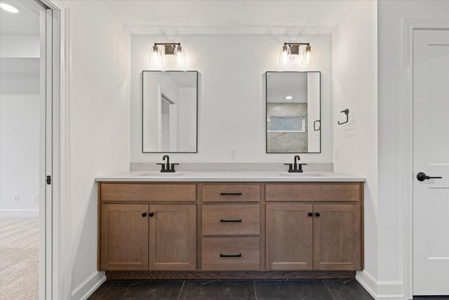 313 ASH DOWN DR, Columbia, MO 65201