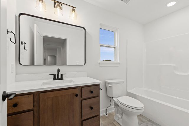 313 ASH DOWN DR, Columbia, MO 65201