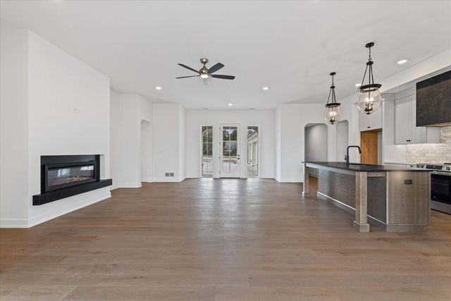 313 ASH DOWN DR, Columbia, MO 65201