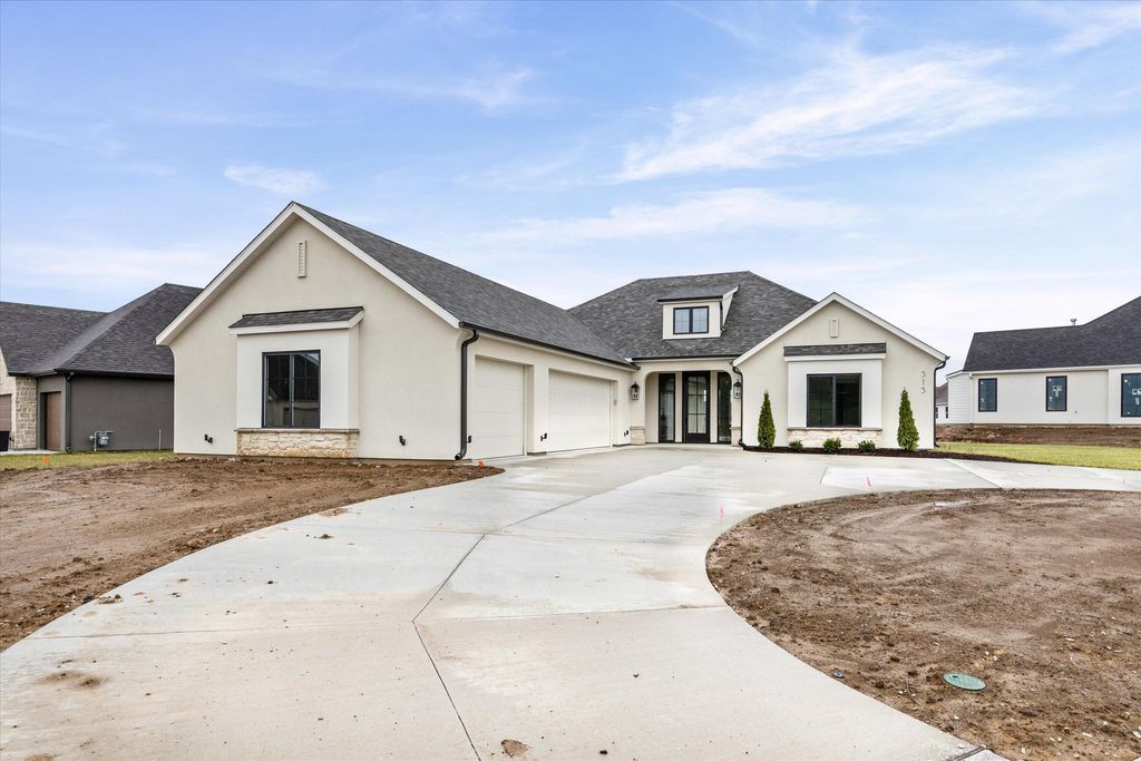 313 ASH DOWN DR, Columbia, MO 65201