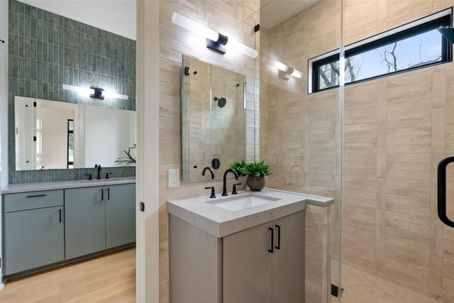 2138 Barton Hills DR, Austin, TX 78704