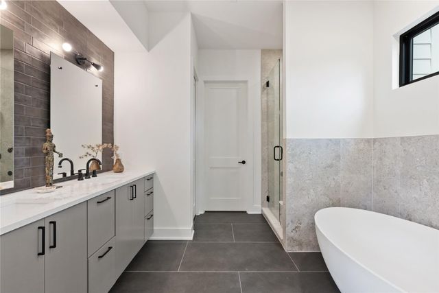 2138 Barton Hills DR, Austin, TX 78704