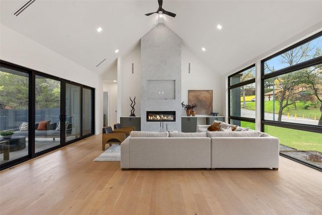 2138 Barton Hills DR, Austin, TX 78704