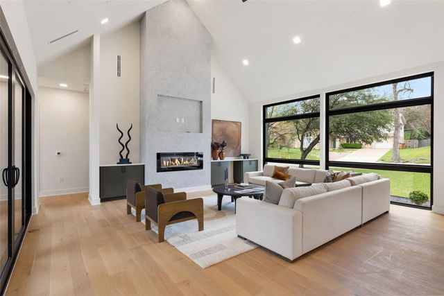 2138 Barton Hills DR, Austin, TX 78704