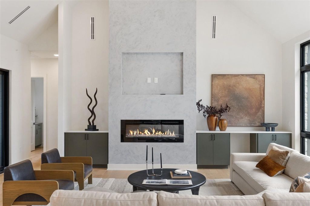 2138 Barton Hills DR, Austin, TX 78704