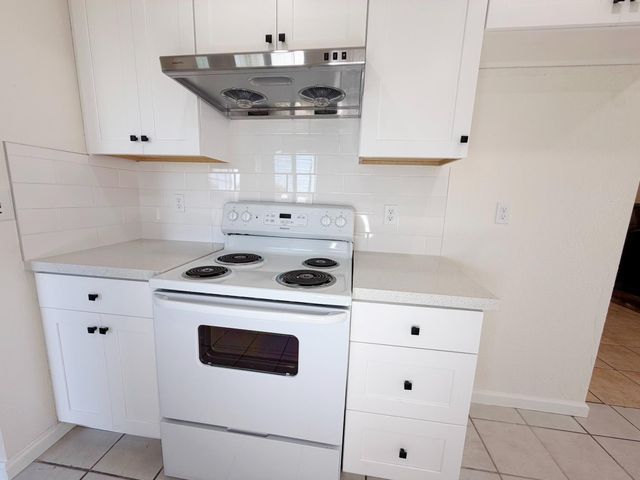 6260 Sunrise South Dr, Sacramento, CA 95824