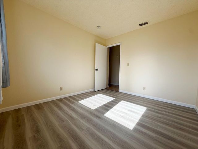 6260 Sunrise South Dr, Sacramento, CA 95824