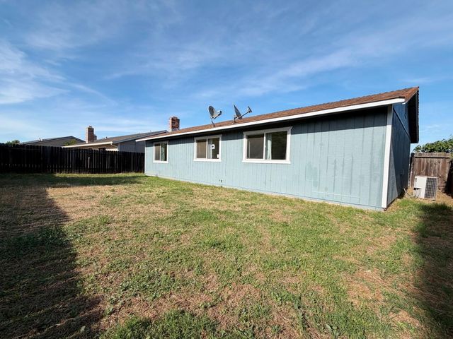 6260 Sunrise South Dr, Sacramento, CA 95824