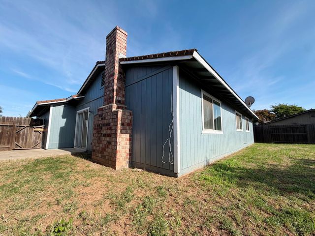 6260 Sunrise South Dr, Sacramento, CA 95824