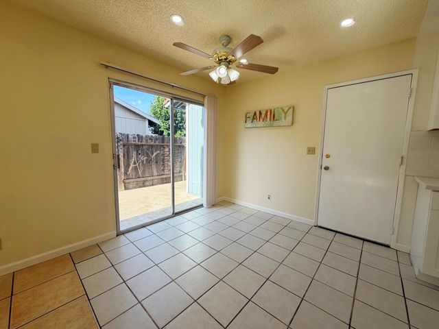 6260 Sunrise South Dr, Sacramento, CA 95824