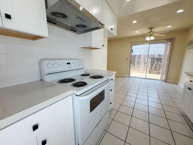 6260 Sunrise South Dr, Sacramento, CA 95824