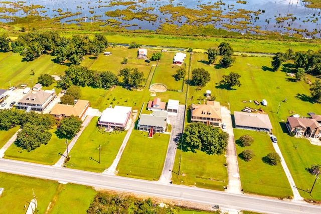 5083 Grand Caillou, Houma, LA 70363