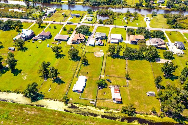 5083 Grand Caillou, Houma, LA 70363